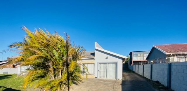  Bedroom Property for Sale in Southernwood Eastern Cape